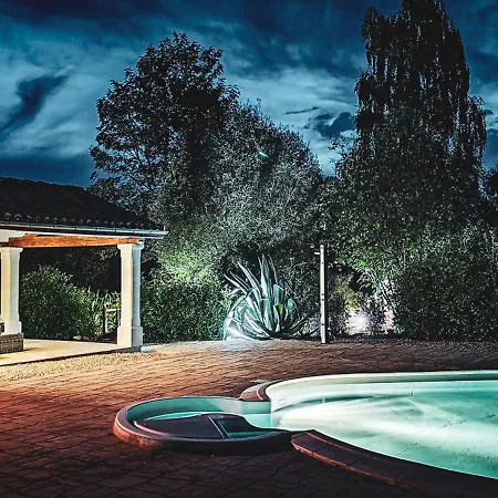 Tagibao Avec Piscine Chauffee Et Villa Lesterps