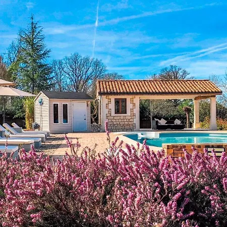 Tagibao Avec Piscine Chauffee Et Villa