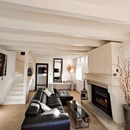 Tagibao Avec Piscine Chauffee Et Villa Lesterps