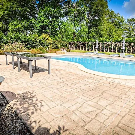 Tagibao Avec Piscine Chauffee Et *